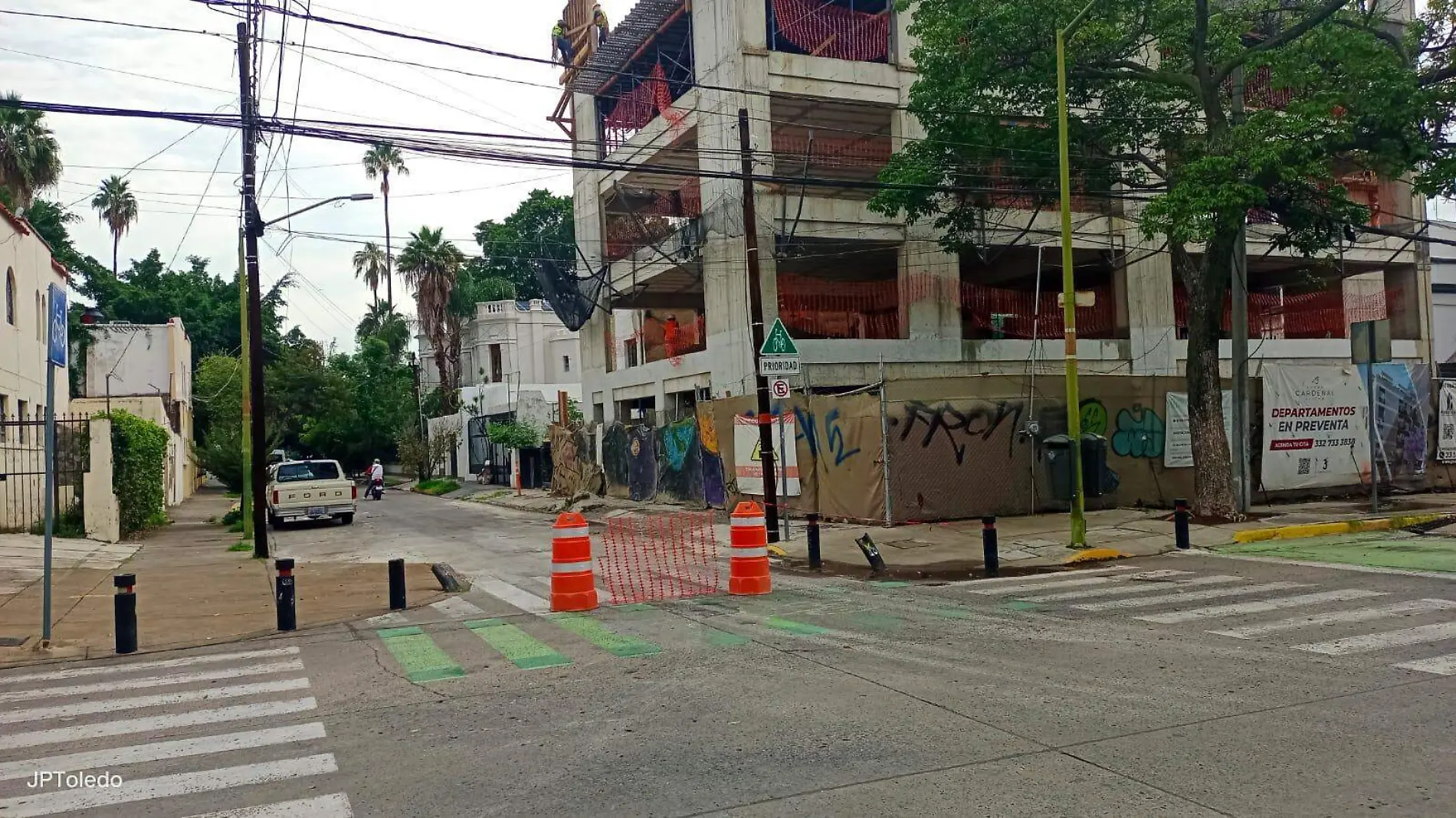 Constructores se adueñan de las calles